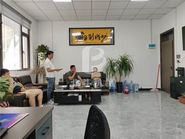 客户实地考察对成人向日葵视频免费有了更深入更全面地了解