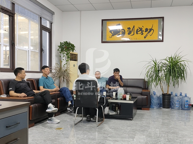 外地客户来巩义向日葵视频色版下载软件安装机械实地考察竹子成人向日葵视频免费